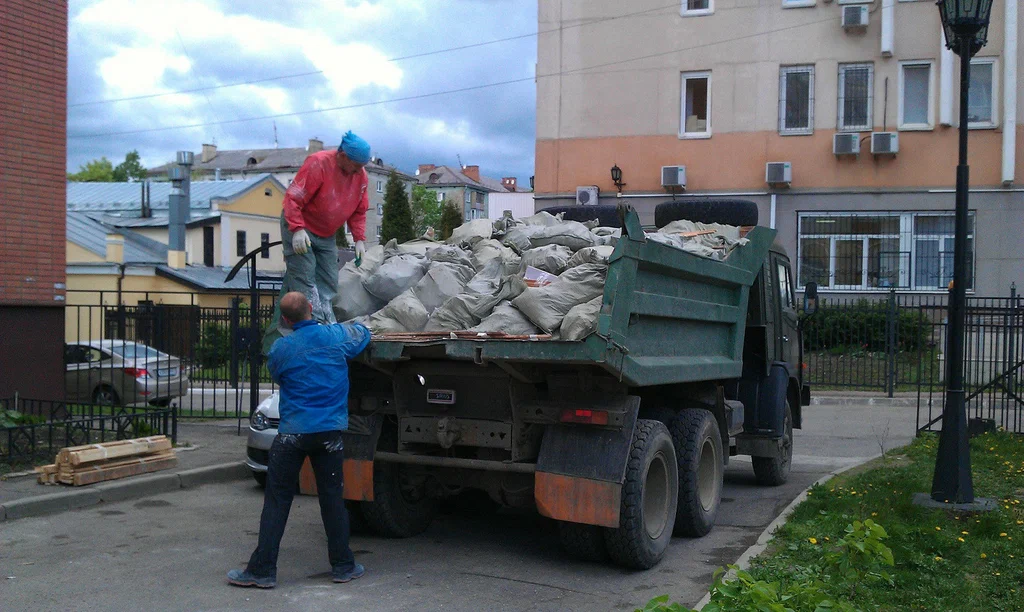 Вывоз строительного мусора в Кузнецке от 1668 руб. – ПроМусор