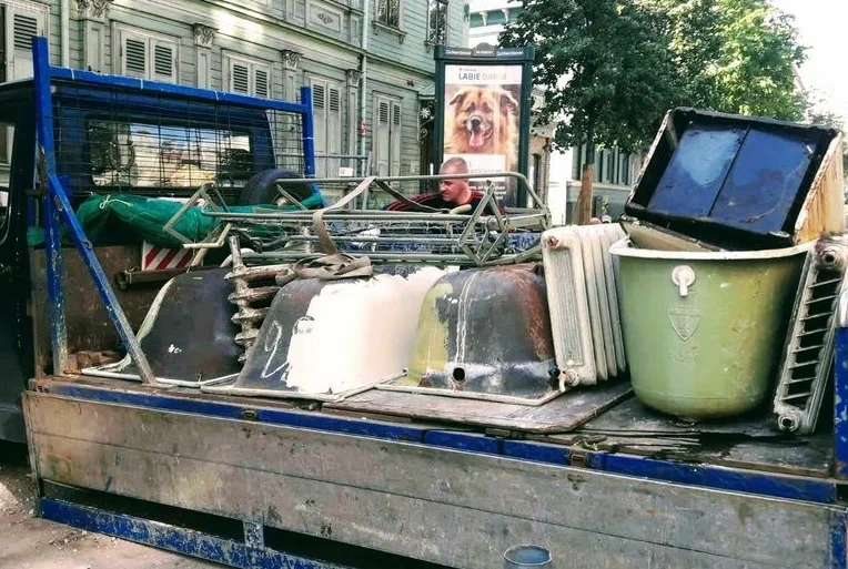 Вывоз старой сантехники в Кузнецке от ПроМусор: быстро, недорого от 573 руб., утилизация и грузчики