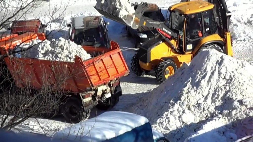 Вывоз снега с погрузкой в Кузнецке для организаций и частных лиц в октябре