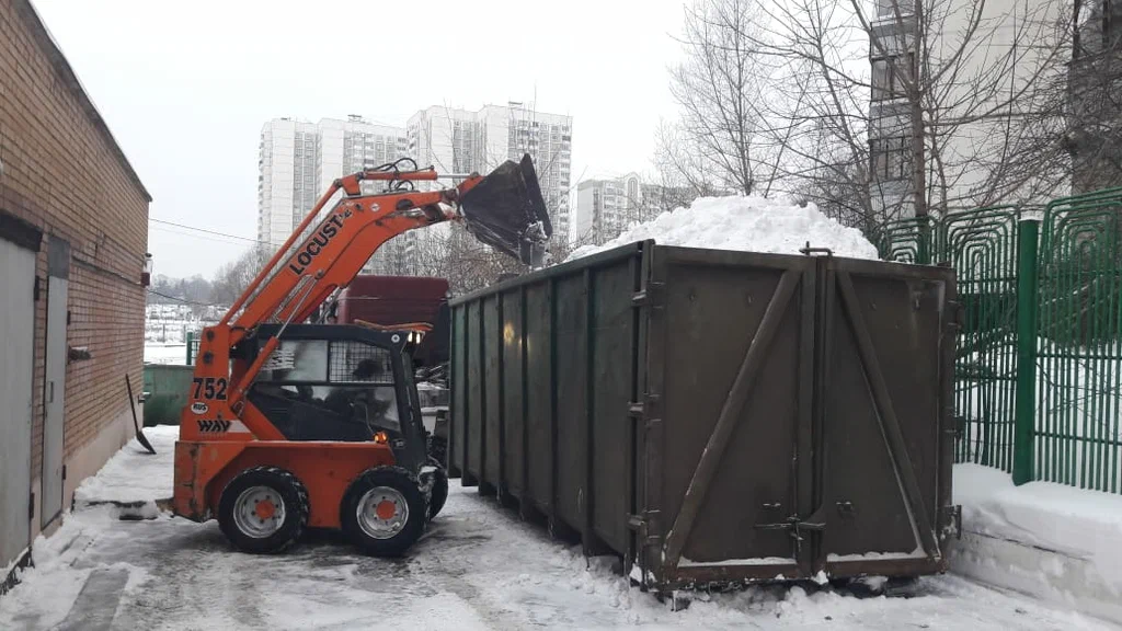 Вывоз снега контейнерами в Кузнецке — цена от 3336 руб., заказать контейнер для снега в ПроМусор